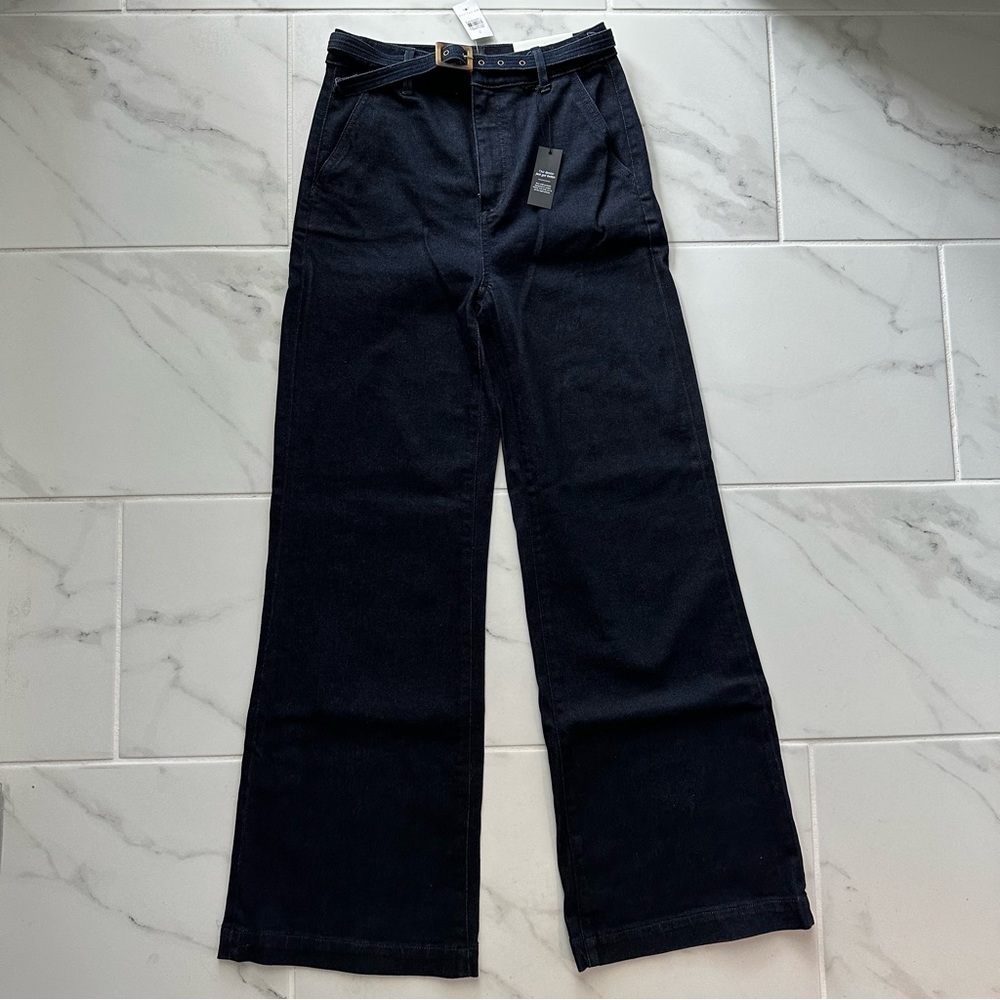 Ann Taylor High Rise Belted Trouser Jeans in Rinse Wash